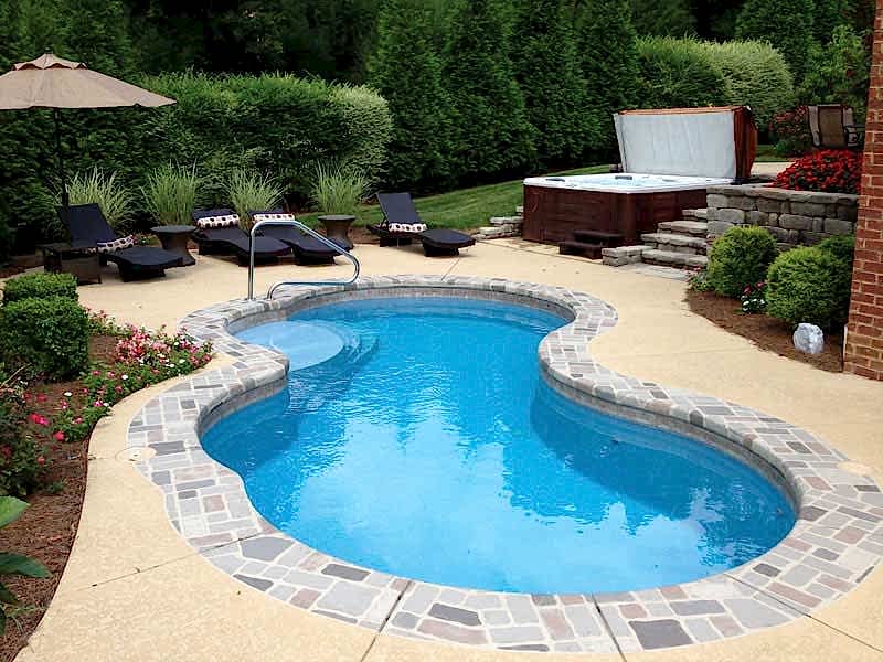 Picasso fiberglass pool